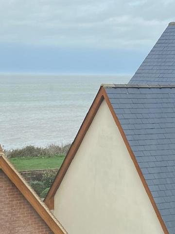 Holiday home Stylish Contemporary Seaside With 5 Bedrooms, Sea View, Parking And Ev Point
